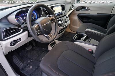 2020 Chrysler Pacifica Touring   - Photo 14 - Phoenix, AZ 85034