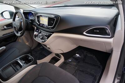 2020 Chrysler Pacifica Touring   - Photo 17 - Phoenix, AZ 85034