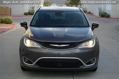 2020 Chrysler Pacifica Touring   - Photo 2 - Phoenix, AZ 85034