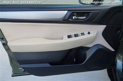 2017 Subaru Outback 2.5i Premium   - Photo 13 - Phoenix, AZ 85034