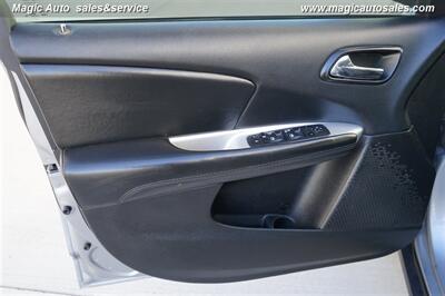 2018 Dodge Journey SXT - Photo 11 - Phoenix, AZ 85034