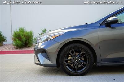 2024 Kia Forte LXS   - Photo 8 - Phoenix, AZ 85034