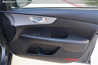 2024 Kia Forte LXS   - Photo 18 - Phoenix, AZ 85034