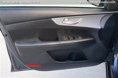 2024 Kia Forte LXS   - Photo 13 - Phoenix, AZ 85034