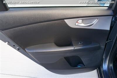 2024 Kia Forte LXS   - Photo 21 - Phoenix, AZ 85034