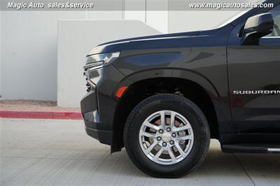 2023 Chevrolet Suburban LT   - Photo 8 - Phoenix, AZ 85034