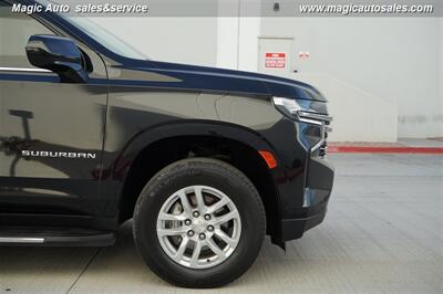 2023 Chevrolet Suburban LT   - Photo 12 - Phoenix, AZ 85034