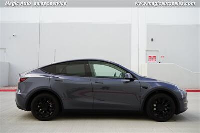 2023 Tesla Model Y  Base - Photo 10 - Phoenix, AZ 85034