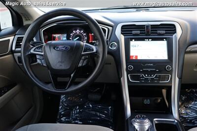 2019 Ford Fusion SE - Photo 24 - Phoenix, AZ 85034