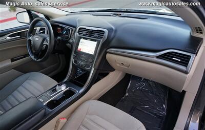 2019 Ford Fusion SE - Photo 17 - Phoenix, AZ 85034