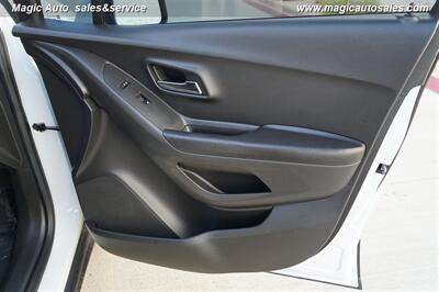 2021 Chevrolet Trax LS   - Photo 18 - Phoenix, AZ 85034