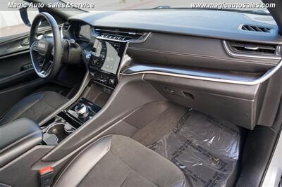 2023 Jeep Grand Cherokee L Altitude   - Photo 21 - Phoenix, AZ 85034