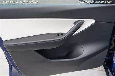 2021 Tesla Model Y Long Range   - Photo 17 - Phoenix, AZ 85034