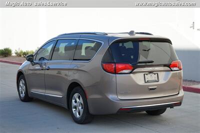 2017 Chrysler Pacifica Touring-L Plus   - Photo 4 - Phoenix, AZ 85034