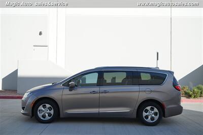 2017 Chrysler Pacifica Touring-L Plus   - Photo 7 - Phoenix, AZ 85034