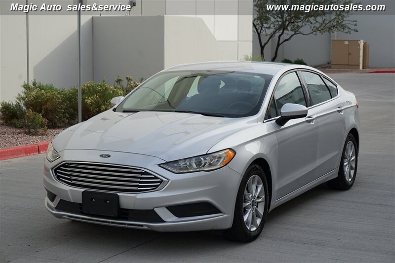 2017 Ford Fusion SE   - Photo 1 - Phoenix, AZ 85034