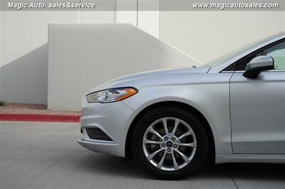 2017 Ford Fusion SE   - Photo 11 - Phoenix, AZ 85034