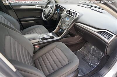 2017 Ford Fusion SE   - Photo 15 - Phoenix, AZ 85034