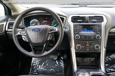 2017 Ford Fusion SE   - Photo 22 - Phoenix, AZ 85034