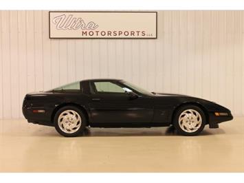 1994 Chevrolet Corvette   - Photo 4 - Fort Wayne, IN 46804