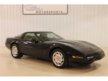 1994 Chevrolet Corvette   - Photo 1 - Fort Wayne, IN 46804