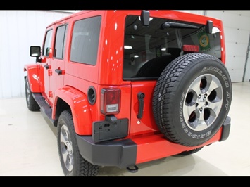 2018 Jeep Wrangler Unlimited Sahara   - Photo 9 - Fort Wayne, IN 46804