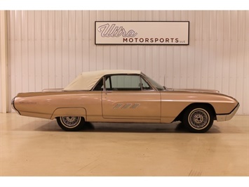 1963 Ford Thunderbird Convertible   - Photo 2 - Fort Wayne, IN 46804