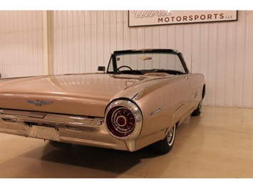 1963 Ford Thunderbird Convertible   - Photo 16 - Fort Wayne, IN 46804