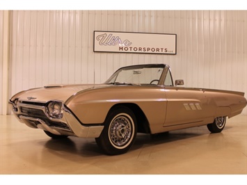 1963 Ford Thunderbird Convertible   - Photo 11 - Fort Wayne, IN 46804