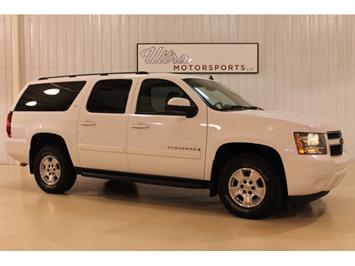 2007 Chevrolet Suburban LS 1500 LS 1500 4dr SUV   - Photo 2 - Fort Wayne, IN 46804