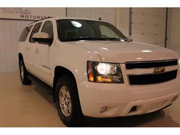 2007 Chevrolet Suburban LS 1500 LS 1500 4dr SUV   - Photo 4 - Fort Wayne, IN 46804