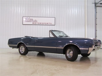 1966 Oldsmobile Cutlass Convertible-4 SPEED   - Photo 17 - Fort Wayne, IN 46804