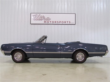 1966 Oldsmobile Cutlass Convertible-4 SPEED   - Photo 3 - Fort Wayne, IN 46804