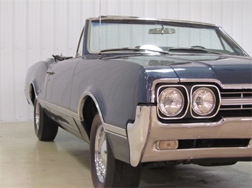 1966 Oldsmobile Cutlass Convertible-4 SPEED   - Photo 5 - Fort Wayne, IN 46804