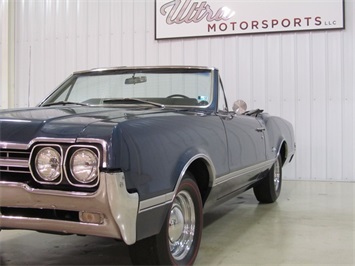 1966 Oldsmobile Cutlass Convertible-4 SPEED   - Photo 6 - Fort Wayne, IN 46804