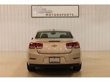 2015 Chevrolet Malibu LT   - Photo 8 - Fort Wayne, IN 46804