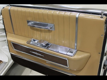 1964 Lincoln Continental Convertible   - Photo 31 - Fort Wayne, IN 46804