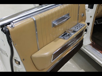 1964 Lincoln Continental Convertible   - Photo 30 - Fort Wayne, IN 46804