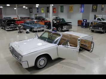 1964 Lincoln Continental Convertible   - Photo 47 - Fort Wayne, IN 46804