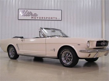 1965 Ford Mustang Convertible   - Photo 16 - Fort Wayne, IN 46804