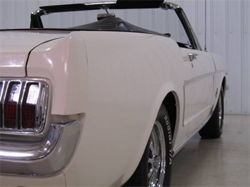 1965 Ford Mustang Convertible   - Photo 20 - Fort Wayne, IN 46804