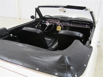 1965 Ford Mustang Convertible   - Photo 27 - Fort Wayne, IN 46804