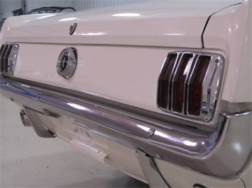 1965 Ford Mustang Convertible   - Photo 21 - Fort Wayne, IN 46804