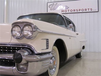 1958 Cadillac DeVille   - Photo 6 - Fort Wayne, IN 46804