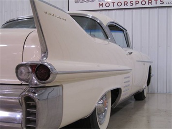 1958 Cadillac DeVille   - Photo 18 - Fort Wayne, IN 46804