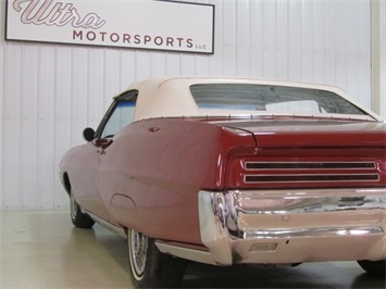 1967 Pontiac Grand Prix Convertible   - Photo 18 - Fort Wayne, IN 46804