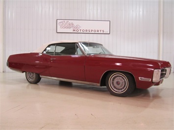 1967 Pontiac Grand Prix Convertible   - Photo 4 - Fort Wayne, IN 46804