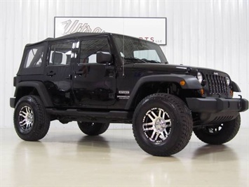 2010 Jeep Wrangler UM Custom   - Photo 10 - Fort Wayne, IN 46804