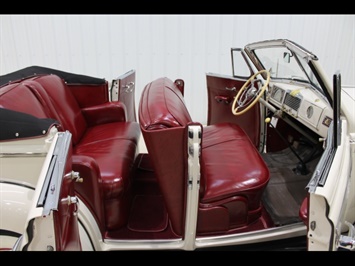 1938 Buick Century Phaeton Convertible   - Photo 57 - Fort Wayne, IN 46804