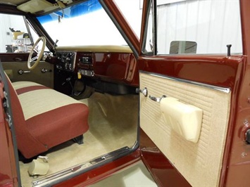 1970 Chevrolet K10   - Photo 19 - Fort Wayne, IN 46804